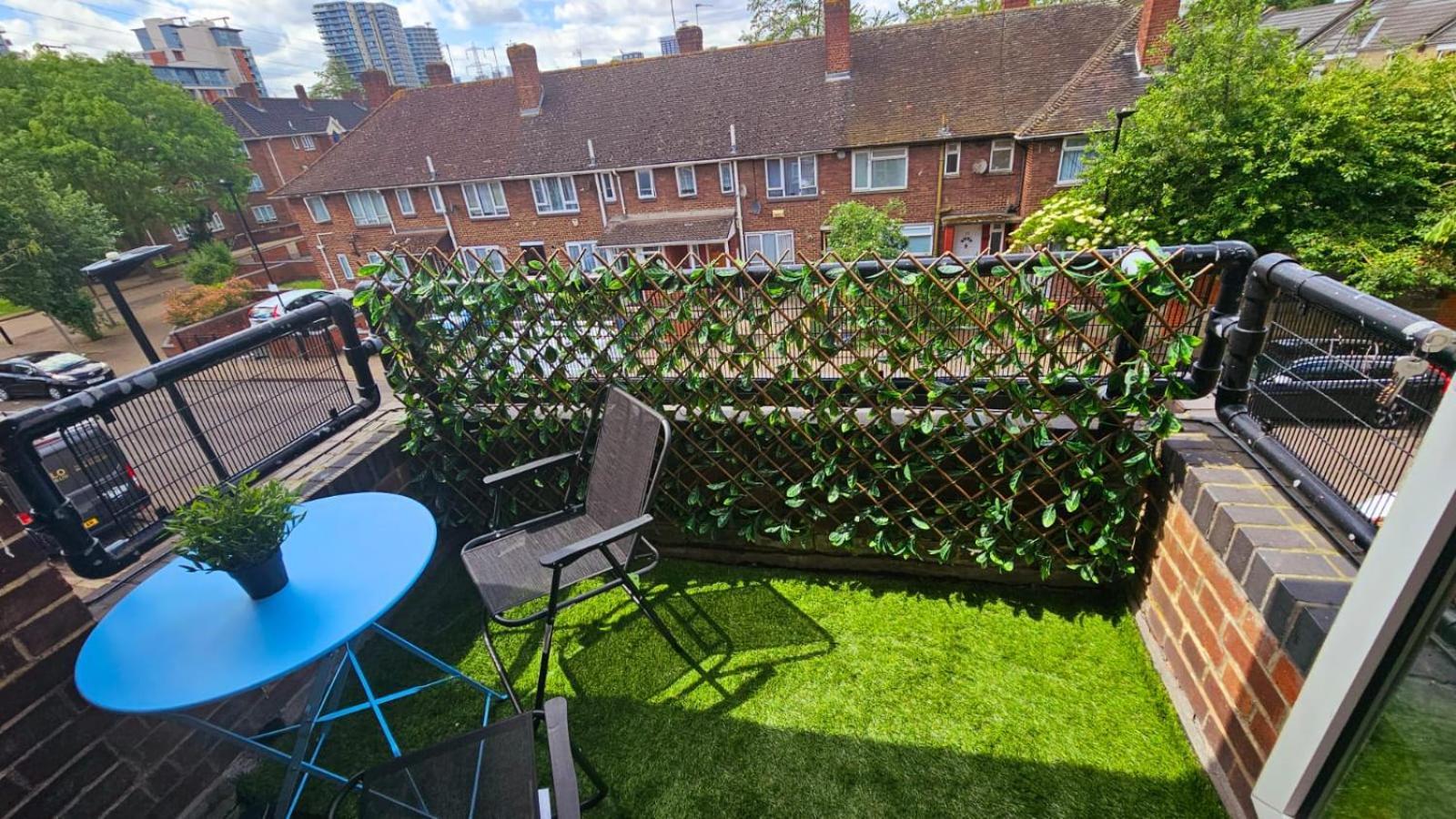 Excel O2 Stunning Large 3 Bedroom Apartment With Balcony Londra Esterno foto