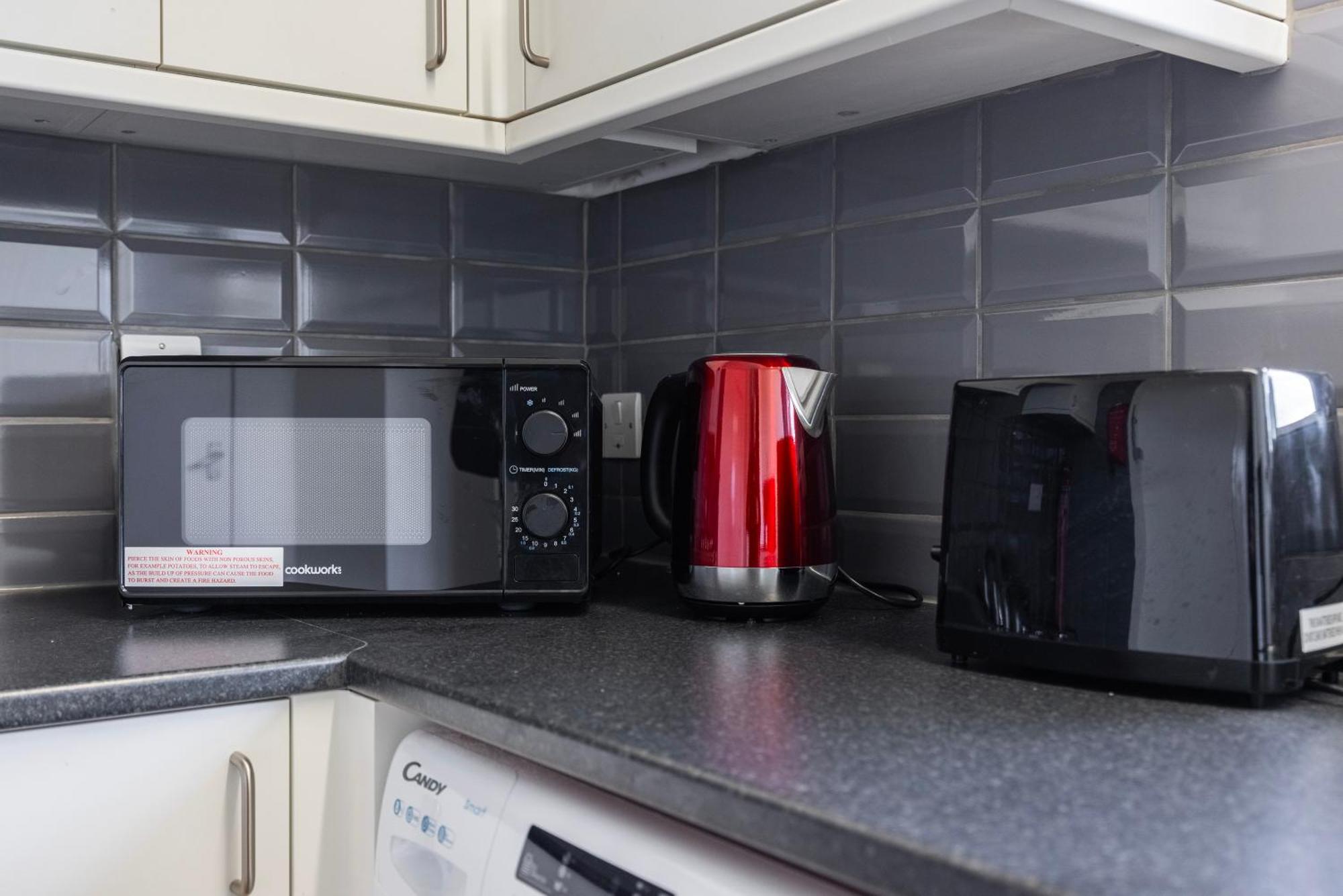 Excel O2 Stunning Large 3 Bedroom Apartment With Balcony Londra Esterno foto