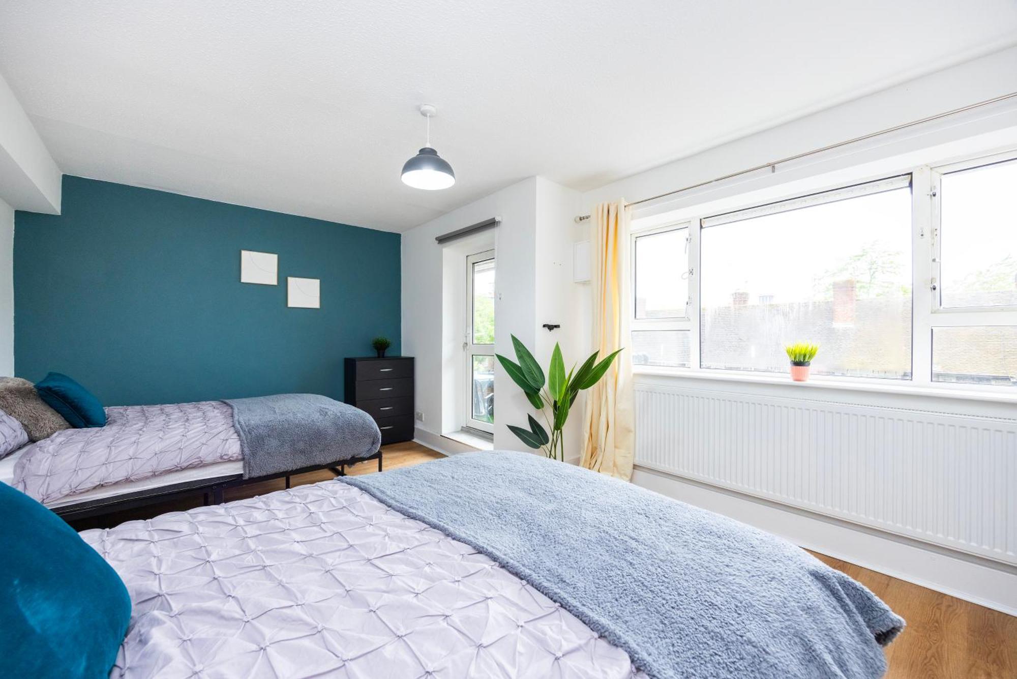 Excel O2 Stunning Large 3 Bedroom Apartment With Balcony Londra Esterno foto